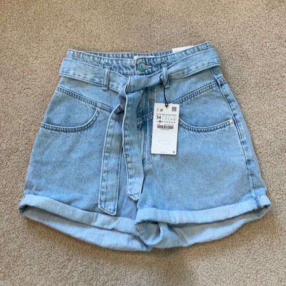 Zara Pants - New with tags zara high waisted paper bag denim shorts in size 2